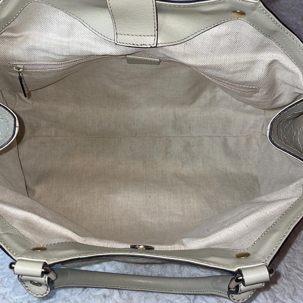 Gucci GG Guccissima Sukey Medium Leather Shoulder Tote Bag Purse in Cream - Picture 12 of 16